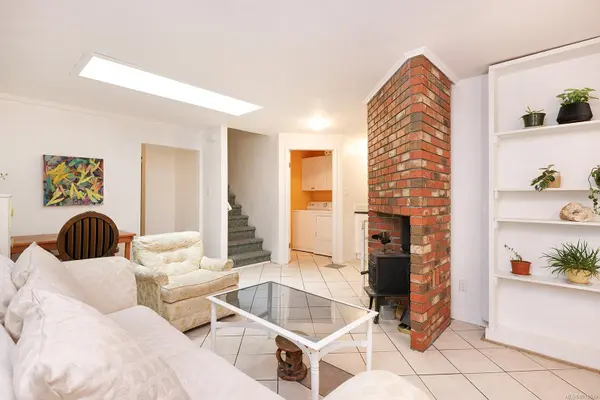 Comox, BC V9M 4C9,1912 Ryan Rd E