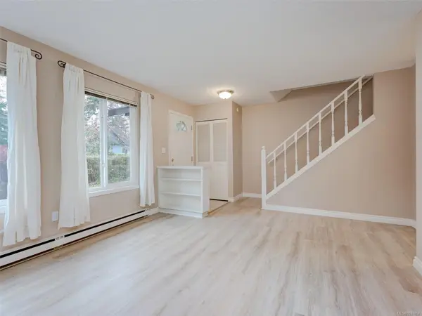 Saanich, BC V8N 1A6,1741 McKenzie Ave #9