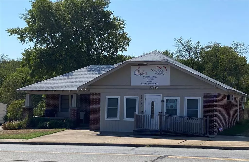 Denison, TX 75020,1530 W Morton Street