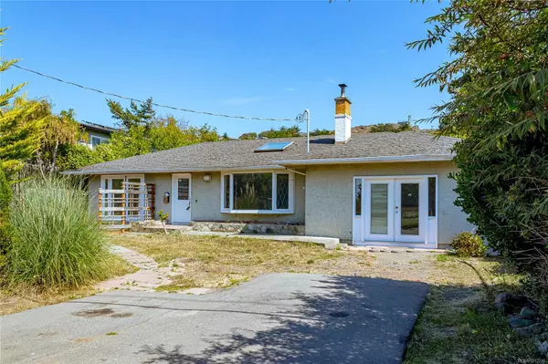 2078 Quimper St, Oak Bay, BC V8S 2H6