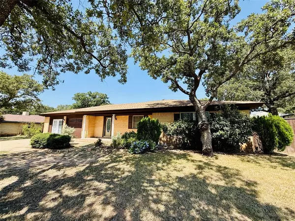 Clyde, TX 79510,2310 Castle Drive