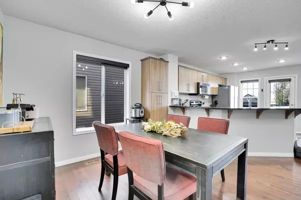 Chestermere, AB T1X 0P9,196 Viewpointe TER