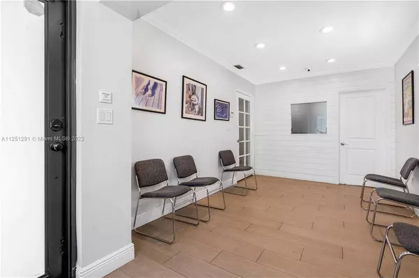 Miami, FL 33126,4540 NW 7th St