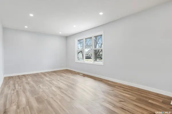 2711 Mackay STREET, Regina, SK S4N 2T8