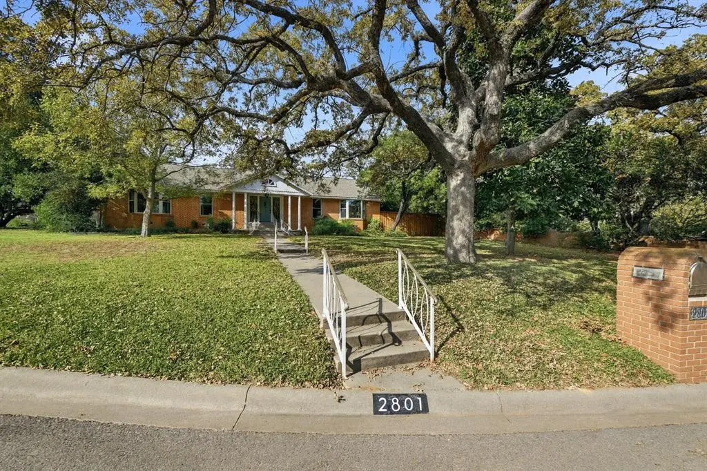 Denton, TX 76209,2801 Longfellow Lane