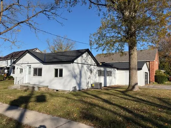 Aylmer, ON N5H 1M3,279 Sydenham ST E