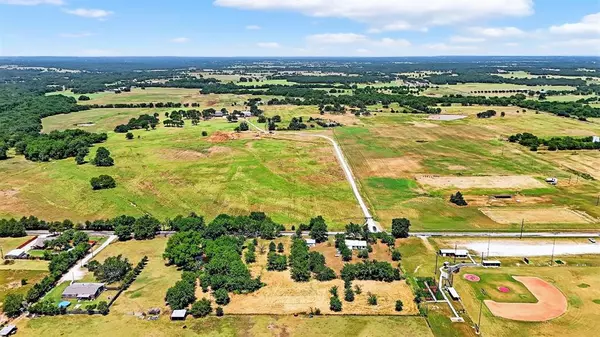 Callisburg, TX 76240,398 Phillips Street