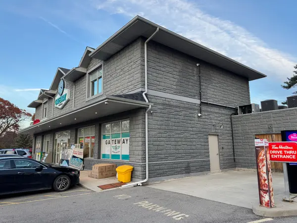 Burlington, ON L7S 1W6,1134 Plains RD E