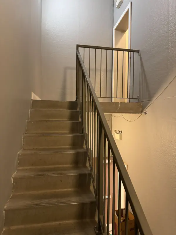 Burlington, ON L7S 1W6,1134 Plains RD E