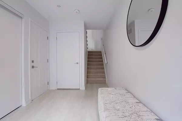 Burlington, ON L7T 4A8,1121 Cooke BLVD #23