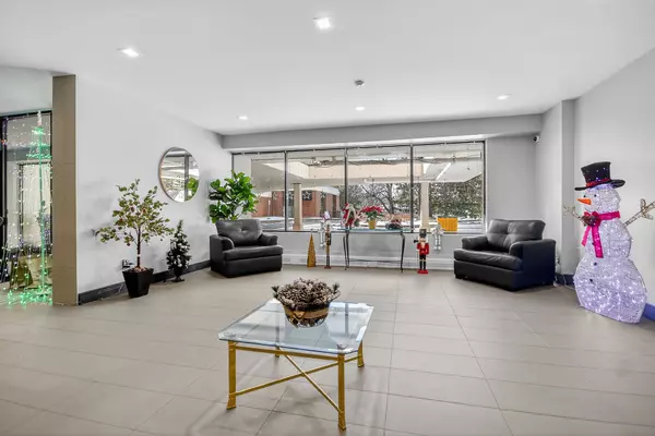 Overbrook - Castleheights And Area, ON K1K 3Y4,665 Bathgate DR #1001