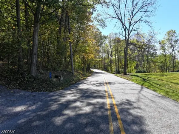 19 Mudcut Rd, Lafayette Twp., NJ 07848