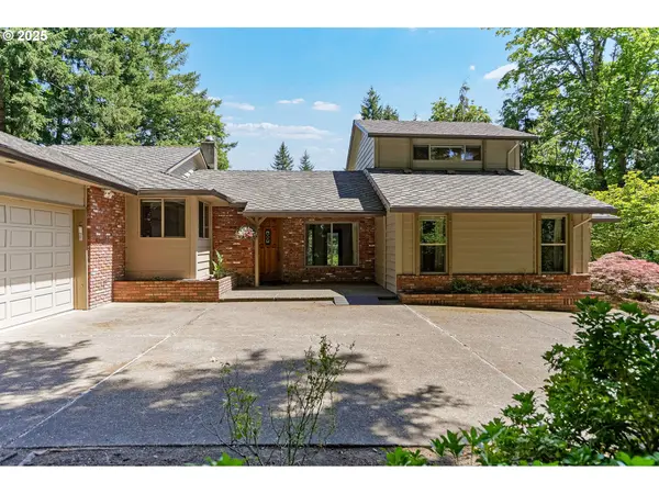 15195 NE SILVER LAKE DR, Silverton, OR 97381