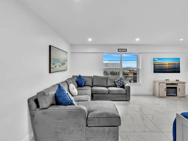 Fort Lauderdale, FL 33308,5100 Dupont Blvd #8G