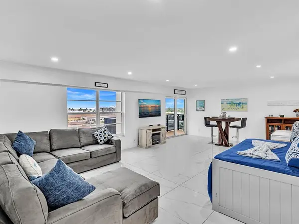 Fort Lauderdale, FL 33308,5100 Dupont Blvd #8G