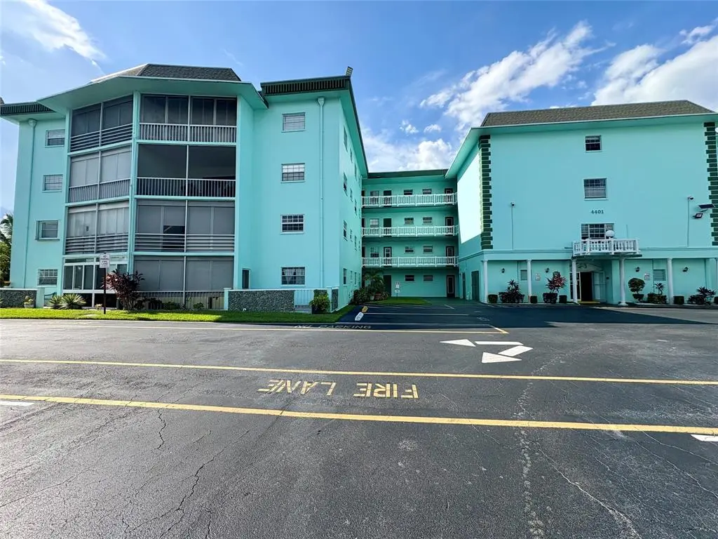 Lauderdale Lakes, FL 33319,4401 NW 41st St #110