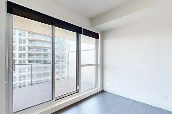 Toronto C15, ON M2K 0J1,27 Mcmahon DR #707