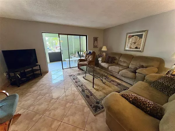 Lauderdale Lakes, FL 33319,4401 NW 41st St #110