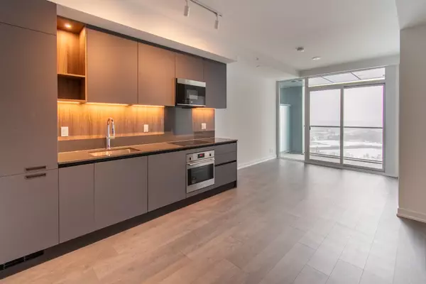 Barrie, ON L4N 1S9,39 Mary ST #2201