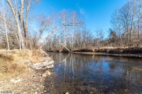 Pohatcong Twp., NJ 08865,23 Musconetcong St