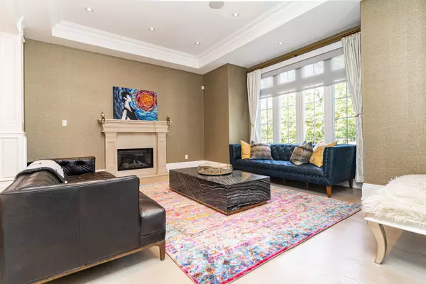 Toronto C04, ON M5M 2L5,377 Brooke AVE