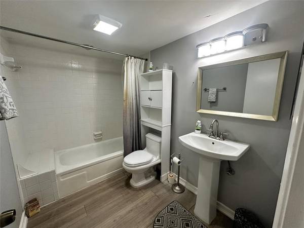 Coconut Creek, FL 33066,2404 Antigua Cir #H4