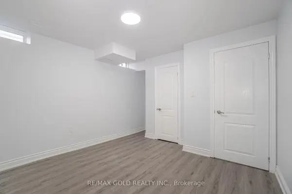 Brampton, ON L6X 5M2,107 Banbridge CRES