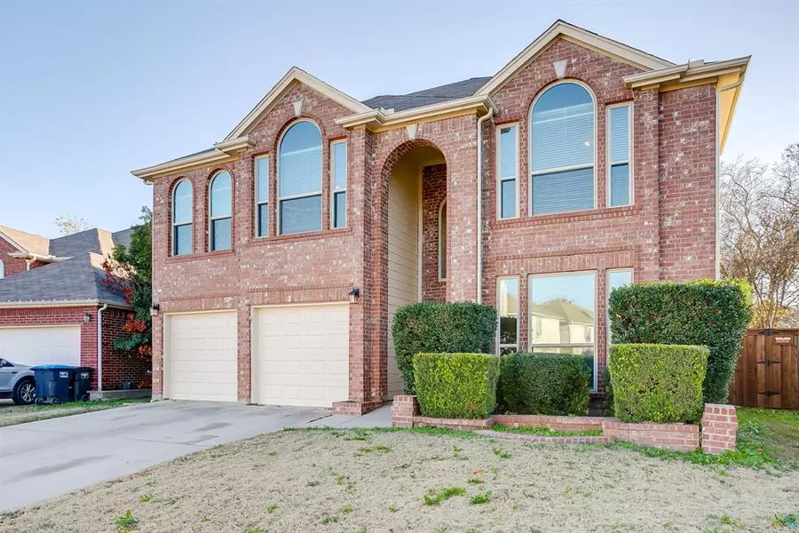 4812 Parkmount Drive, Fort Worth, TX 76137