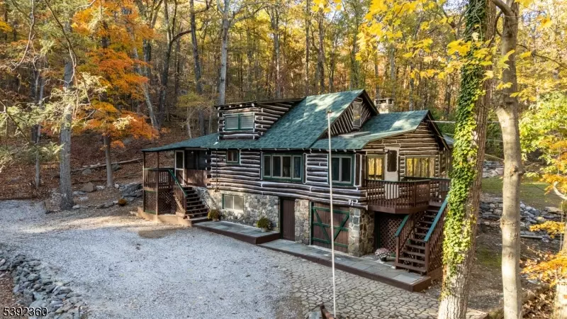 71 Dogwood Ln, West Milford Twp., NJ 07421