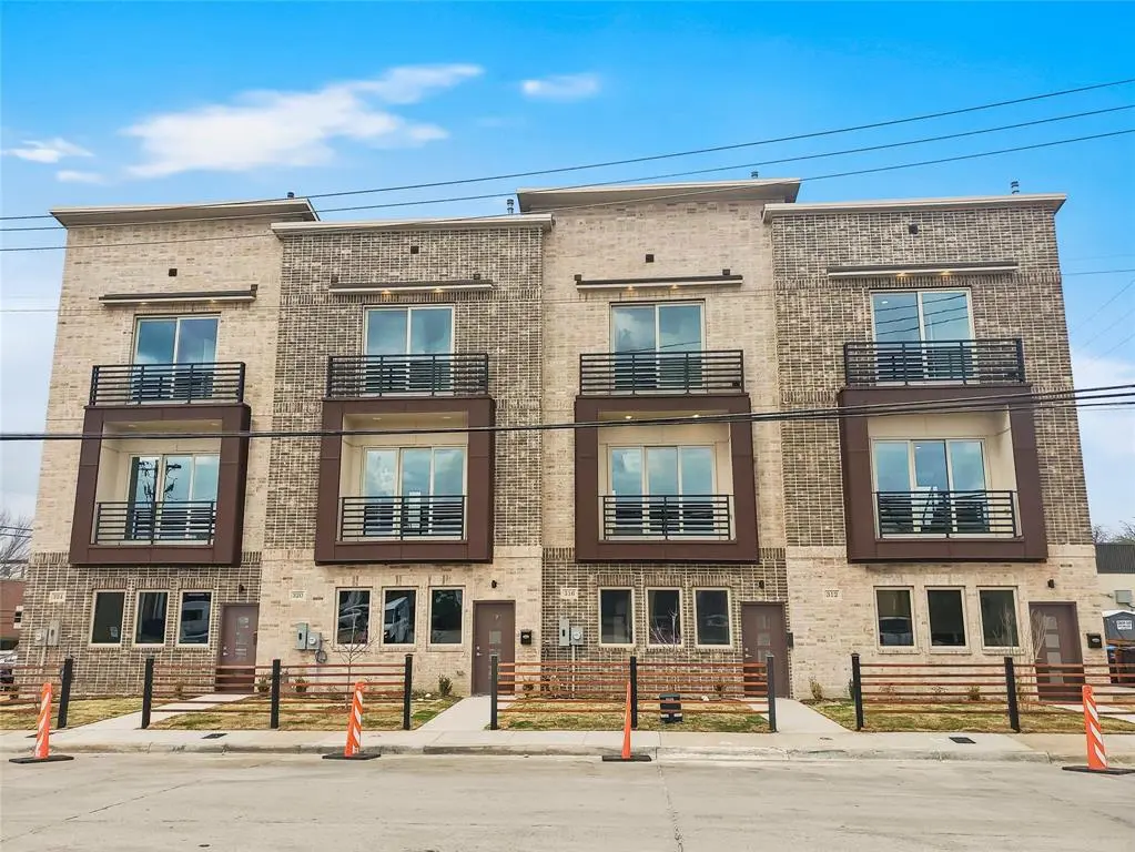 Fort Worth, TX 76104,324 Feliks Gwozdz Place #200