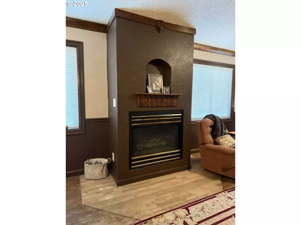 Ontario, OR 97914,612 SW 3RD ST