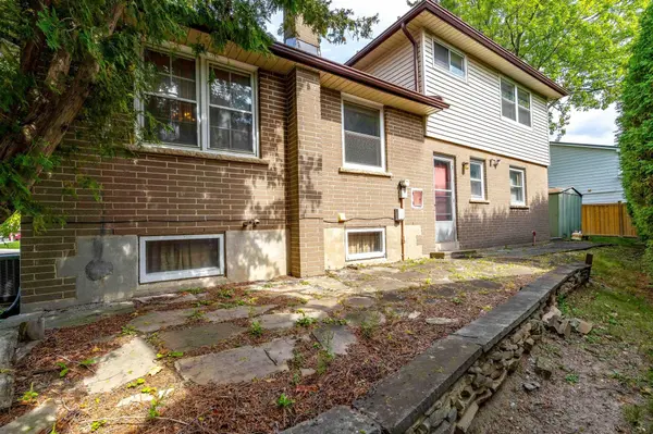 Brampton, ON L6Y 2B5,1 Alderway AVE