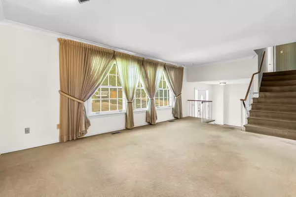 Brampton, ON L6Y 2B5,1 Alderway AVE