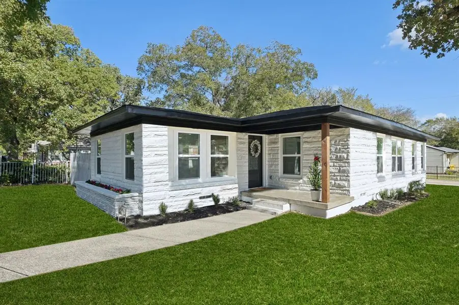 1428 Hawley Lane, Dallas, TX 75217