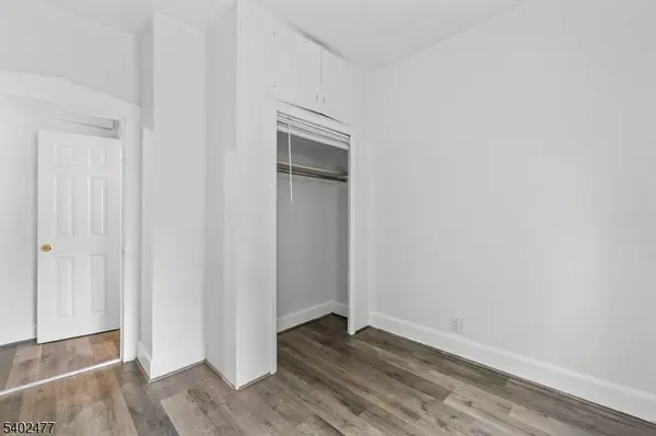 Clifton City, NJ 07011,105 Van Riper Ave #1