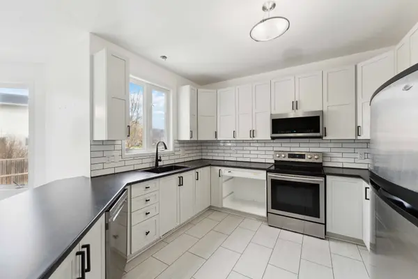 Stittsville - Munster - Richmond, ON K2S 2H5,59 Baywood DR