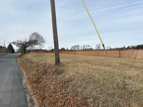 Readington Twp., NJ 08822,1072 Barley Sheaf Rd