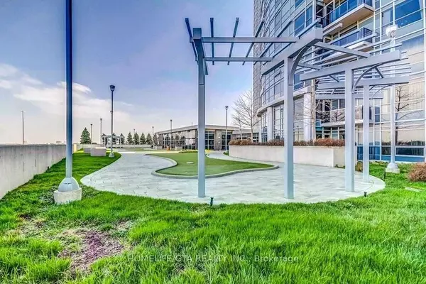 Toronto E07, ON M1S 0G3,125 Village Green SQ #1112