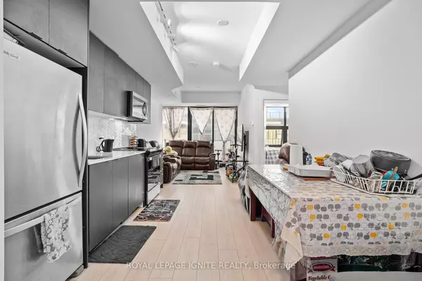 Whitby, ON L1N 0P2,1604(B) Charles ST #414