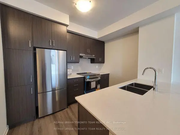 Vaughan, ON L4K 0N6,130 Honeycrisp CRES #324