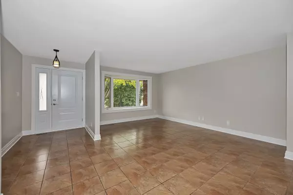 South Stormont, ON K0C 1P0,28 Barnhart DR