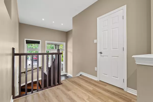 Stittsville - Munster - Richmond, ON K2S 0P8,326 Gallantry WAY