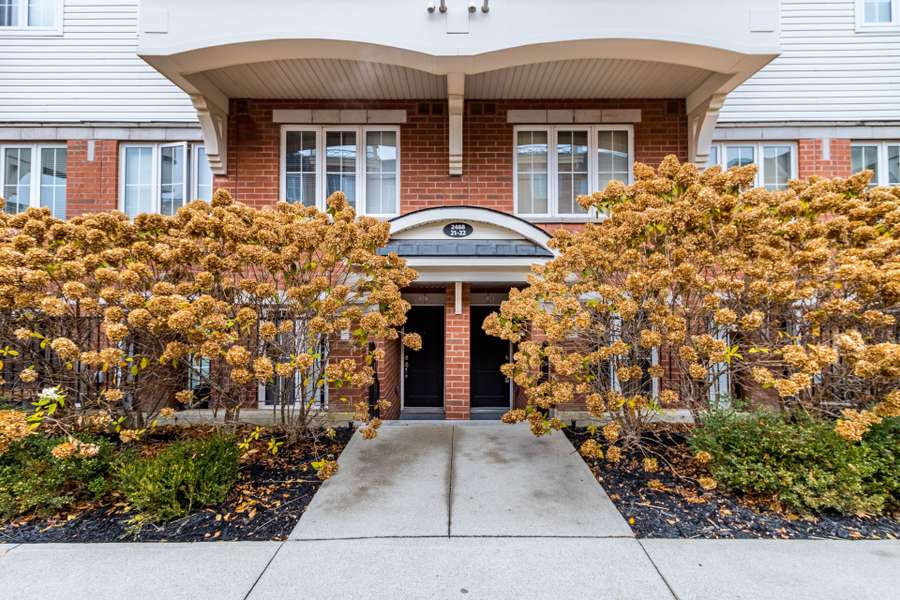 2488 Post RD #22, Oakville, ON L6H 0K1
