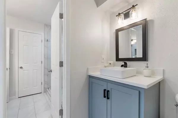 Dallas, TX 75243,9402 Moss Farm Lane