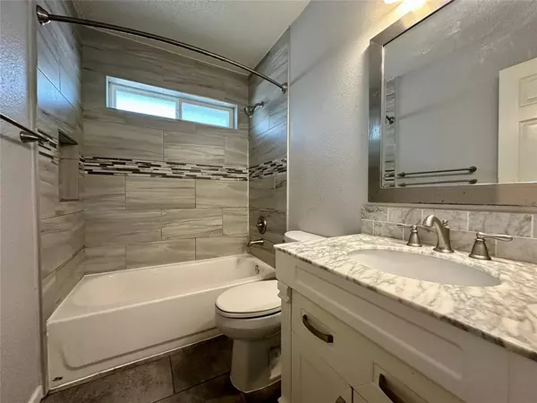 Rowlett, TX 75089,7122 Deerfield Drive