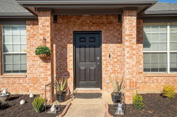 Corinth, TX 76210,2715 Tori Oak Trail