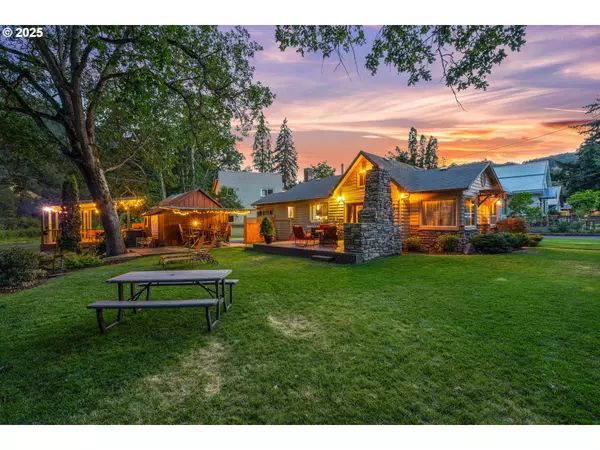 Klickitat, WA 98628,218 2ND ST