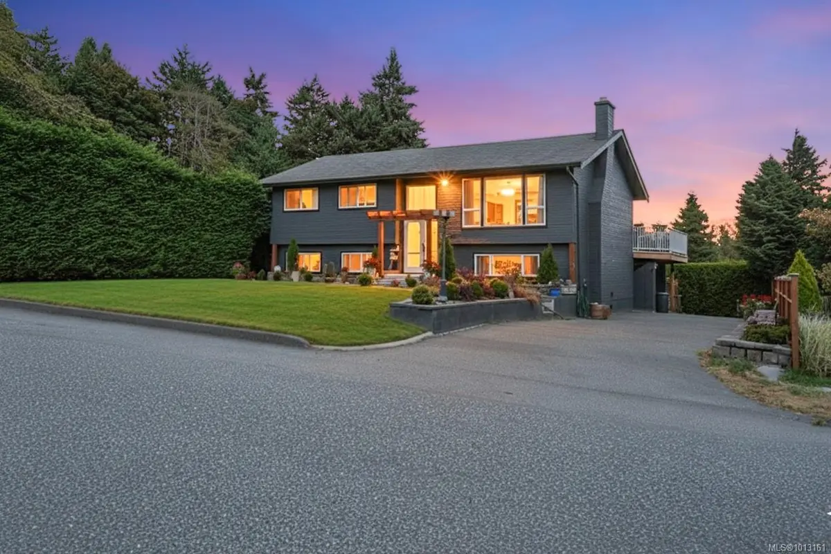 Colwood, BC V9C 2R6,536 Strathdee Pl