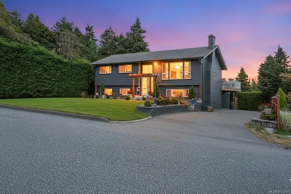 536 Strathdee Pl, Colwood, BC V9C 2R6