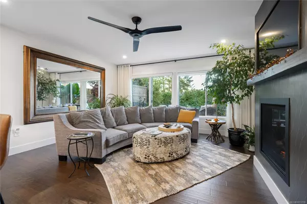 6073 Pleasant Valley Way, Nanaimo, BC V9T 6E7